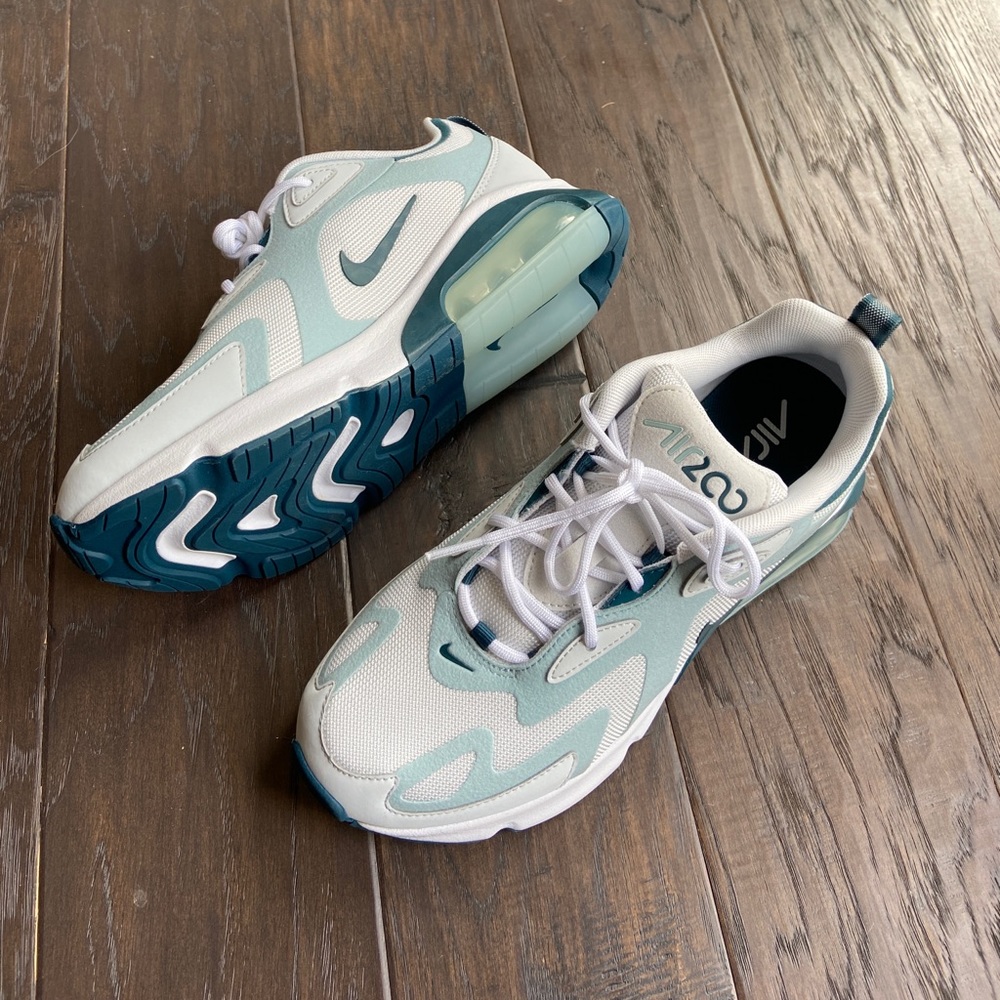 NIKE AIR MAX 200s Pure Platinums